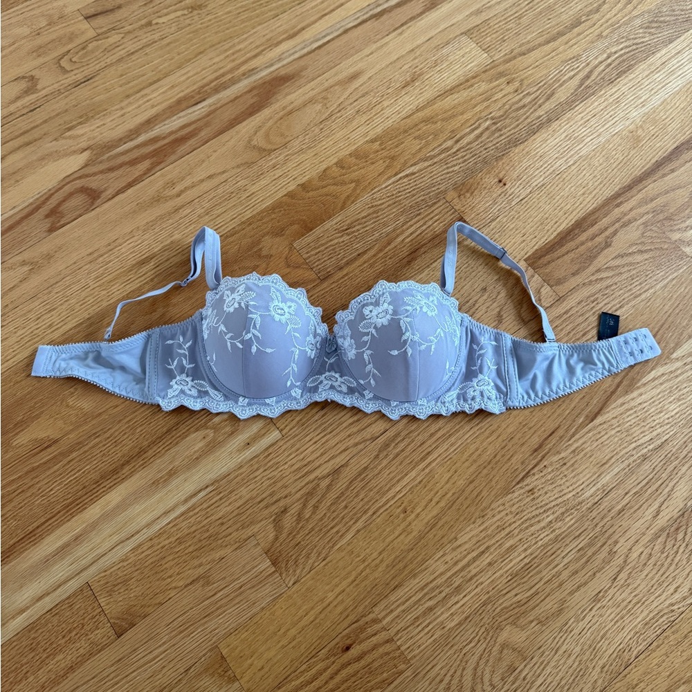 Vintage gray silver lace push up bra gorgeous